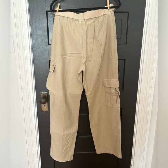 TNA Aritzia Cargo Khaki Pants Never Worn NWT Large L - Picture 5 of 5